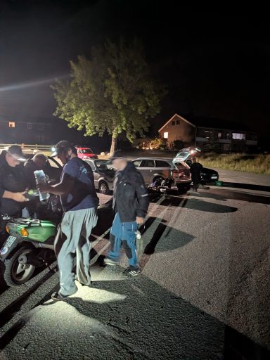 Die Teams treffen ein zur Siegerehrung